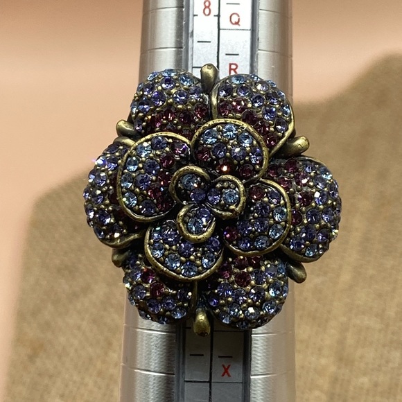 Heidi Daus Petal Profusion purple hues - Picture 3 of 9